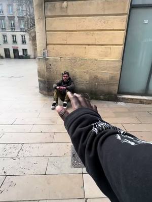 A post by @c_zasta on TikTok caption: Tu vois dans quel pays 😭😭#humain #foryou 