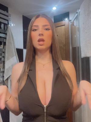 A post by @_juliiaaa_14 on TikTok