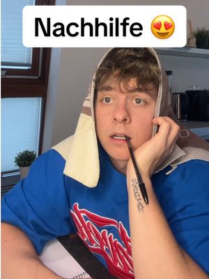 A post by @jonasems on TikTok caption: Wenn man seine Nachhilfe heiß findet: