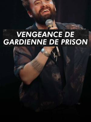 A post by @ninoarial on TikTok caption: Vengeance d’une gardienne de prison 🎟️ En spectacle à Paris et dans toute la France 🎟️  Vous feriez quoi si vous étiez gardien ou gardienne de prison ?  🎥 @ryanharris_rh @_angelinahz_  👖 @lr3_louisrubi  #standup #humour #humoriste #impro #spectacle #standupcomedy #comedy #couple #ninoarial 