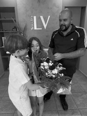 A post by @davizinbastos on TikTok caption: Tô muito feliz 😍 #apaixonado #casal @João Bastos 