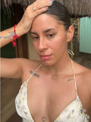 A post by @fernandamotafarhat on TikTok caption: alone on my favorite island