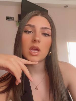 A post by @_juliiaaa_14 on TikTok