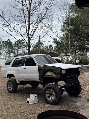 A post by @j__bo__ on TikTok caption: Started painting Friday, was bottling tires on Sunday evening 😏 . . . . . . . . . . . . . . . . . . . . . #toyota #17s #40s #glads #gladiators  #superswampers #4runner #4runna #squat #bubbatruck🌾 #tsl #boggers #squattedtrucks #dbsound #stuntwall #stero #caraudio #weld #bog #mudtruck #22s #1stgen #80s #hardtop #fyp #fypシ #arnold #apocalypse #deafbonce #flawlesswhipz #4dz #leanin #fts #LLB #LLK 