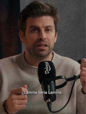 A post by @ikercasillas on TikTok caption: ¿A ti gusta el fútbol actual? ¿Qué pensabas cuando la gente te pitaba? ¿Lamine sería Lamine si estuviéramos en la generación que estuvimos? Gerard Piqué responde a todo #BajoslosPalosbyFlexicar #Podcast @flexicar.esp 