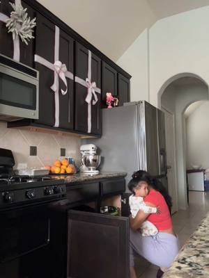 A post by @nayaloyden4 on TikTok caption: Ms. Rachel saves the day when I need to get anything done. Making breakfast for my little Velcro baby and I!🫶 #girlmom #MomsofTikTok 