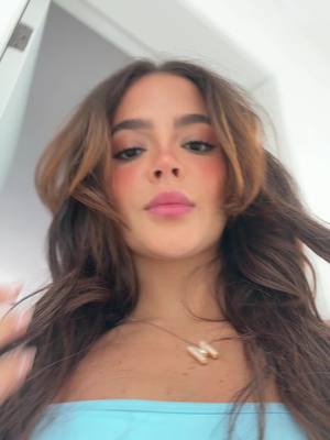 A post by @melmaia on TikTok caption: mais um hit do divo