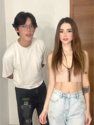 A post by @alegalvanv on TikTok caption: Bailecito con el cuñis🫰🏻✨ @D U V I S S 