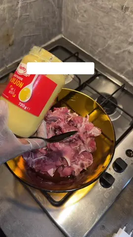 A post by @gnamadiaby1 on TikTok caption: #cuisineguineenne #lafidiguineen #guineenne224🇬🇳 #comedia haricots rouges 