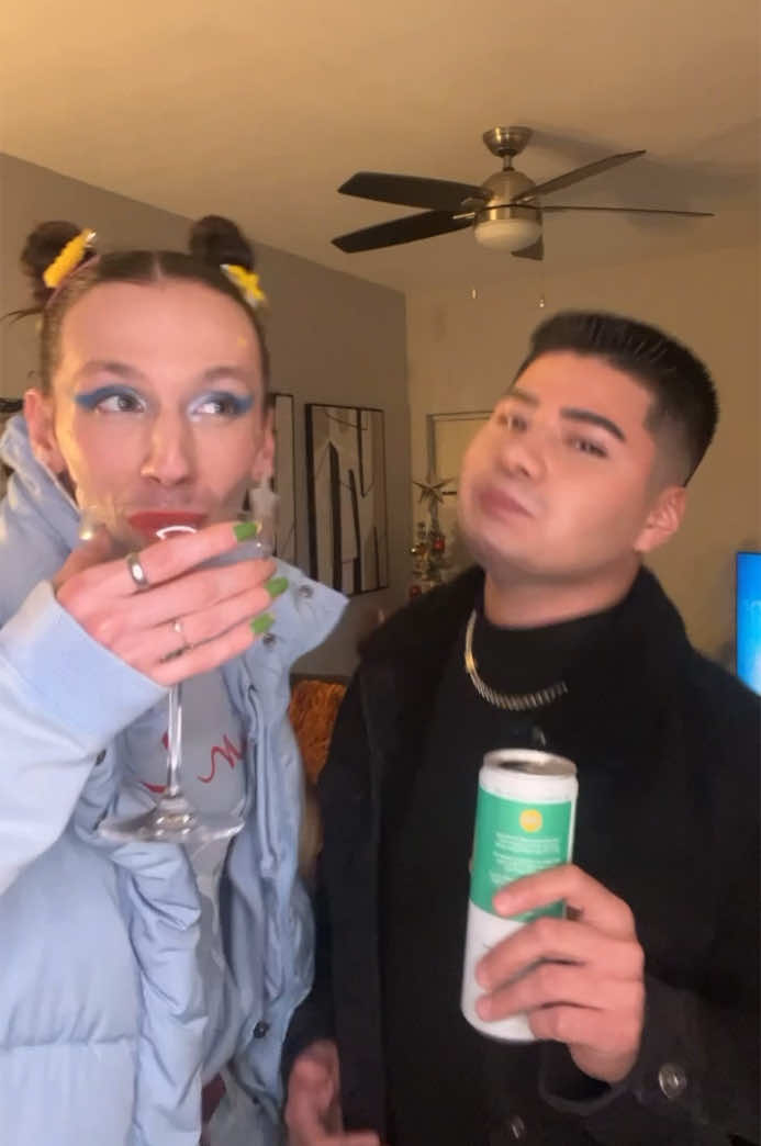 A post by @codalimarcus on TikTok caption: 🤪🍸✨🪩 Con Christiano 🕊️😇 #clerb #weallfam 🩵🪽