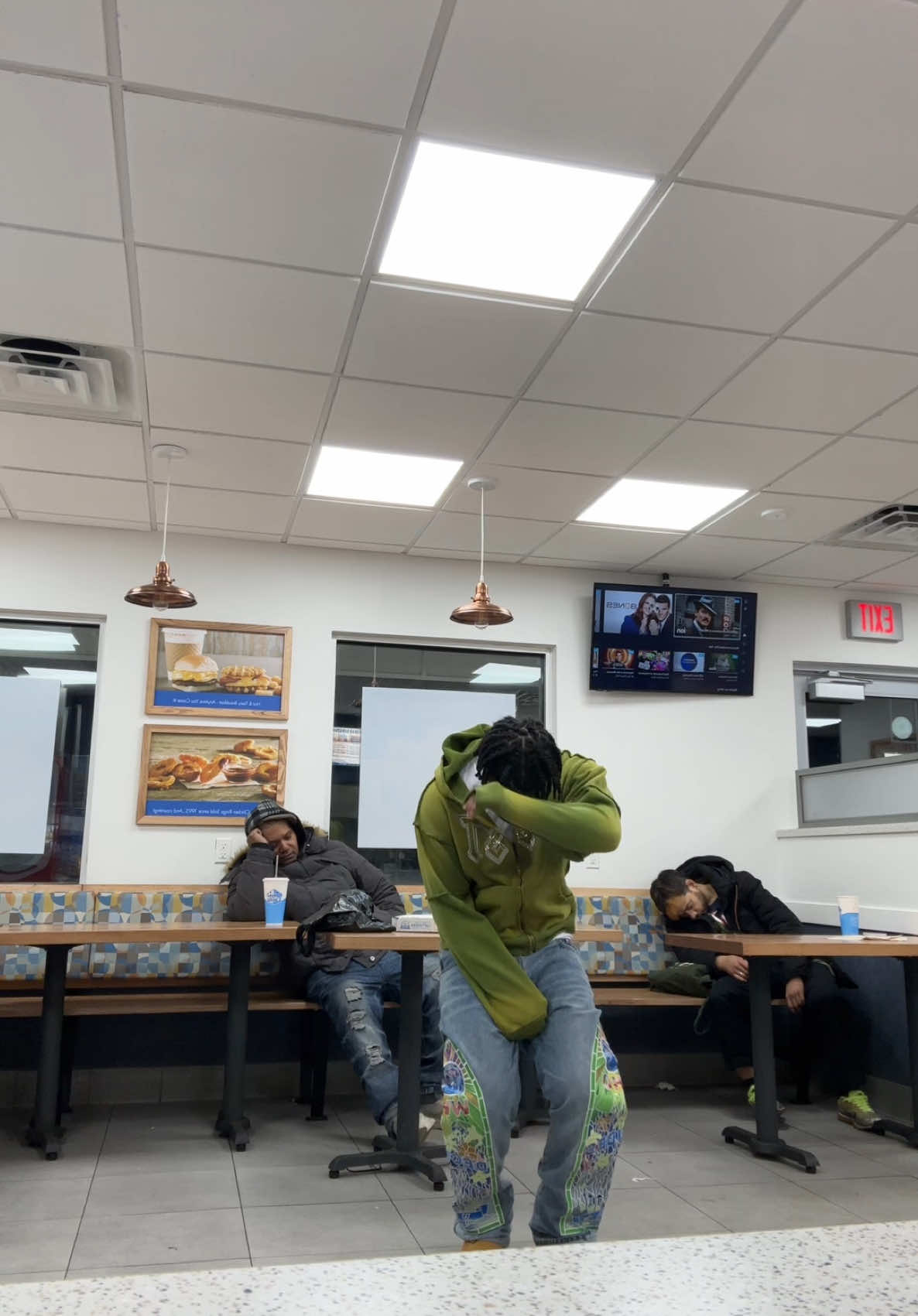 A post by @jamar2jones on TikTok caption: Where am I ? #fyp #viralvideo 