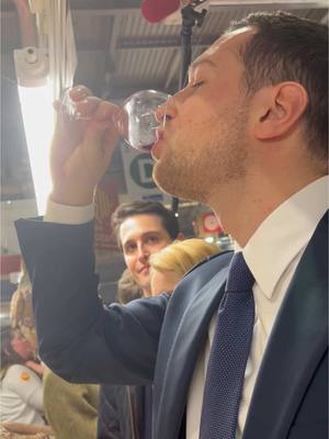 A post by @jordanbardella on TikTok caption: On ne gâche pas du bon vin rouge ! 🍷 🇫🇷