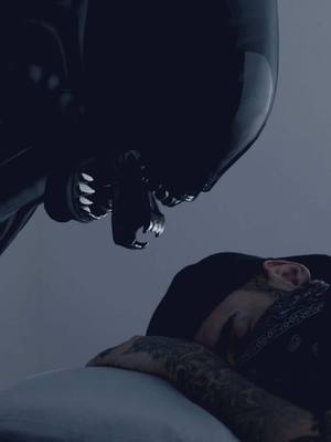 A post by @dannero on TikTok caption: Gotta teach them the right way… #edit #vfx #cinematography #alien #xenomorph #comedy 