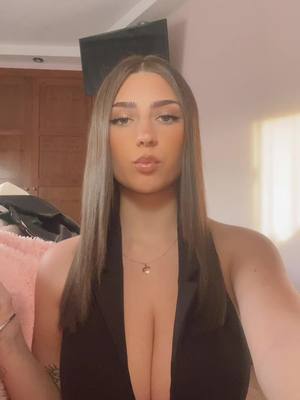 A post by @_juliiaaa_14 on TikTok