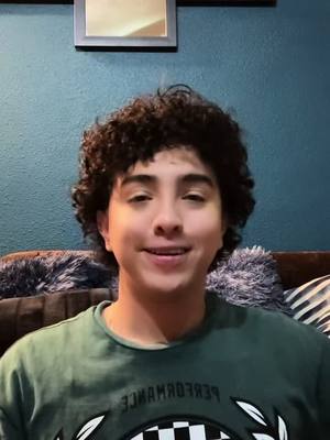 A post by @_ramonvega on TikTok caption: Cumple de arelyyy ☺️✨♥️#tendencia #comedia 