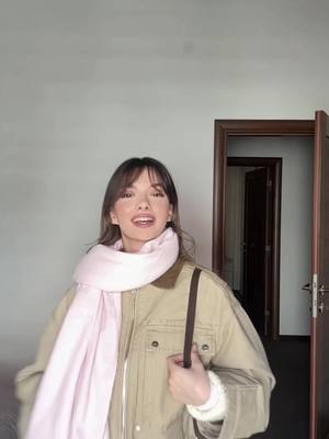 A post by @heyysila on TikTok caption: Videoyu çekip atmayı unutan sılalomm🫡🤭