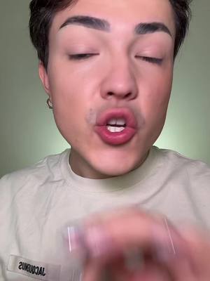 A post by @fabiancrfx on TikTok caption: Mes huiles à lèvres en blush ?? Mais wtf ! C’est trop beau! @for-me.fr 