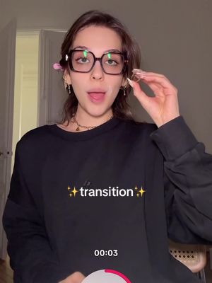 A post by @lilyslilah on TikTok caption: donc la j’ai fait un full makeup sans remarquer qu’il y avait un filtre ? Tiktok vous êtes trop forts jpp 😭😭😭 #transition #grwm #makeup  Réf :  Base @Pai Skincare  Fdt @Moonshot_Official  Anticerne @Laura Mercier  Blush @fwee  Palette @makeupbymario @Bobbi Brown  Mascara argenté @Maybelline New York France 