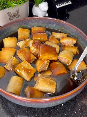 A post by @ounwan_elhadga on TikTok caption: غير بنص رابعة لوز حضري الذ معسلة رمضانية سهلة و سريعة وبنييينة😋 #عنوان_الحادكة #شهيوات_رمضانية_مغربية #شباكية #شباكية_العسل #معسلات_رمضانية #معسلات_سهلة_وسريعة