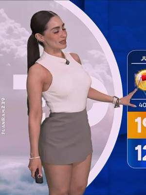 A post by @juanram239 on TikTok caption: Emily Quiñones @Emily Quiñones #chicadelclima #lachicadelclima #bellezademujer #emilyquiñones #chuladademujer #telediario #multimediostv #parati