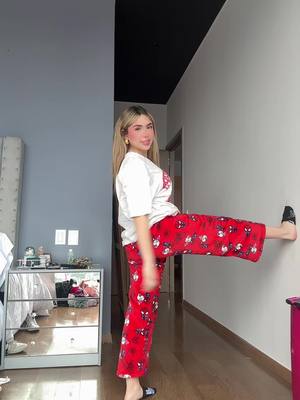 A post by @xkarentorresx on TikTok caption: resultado del video anterior #karentorres #parati #mexico #flexibility #flexibilidad 