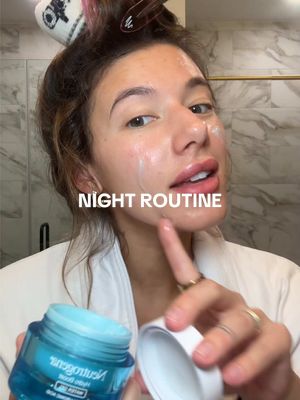 A post by @tiannarobillard on TikTok caption: @Abby Baffoe with the heatless, side-sleeper proof method 💅🏼 also trying the @Medicube US viral mask oop 