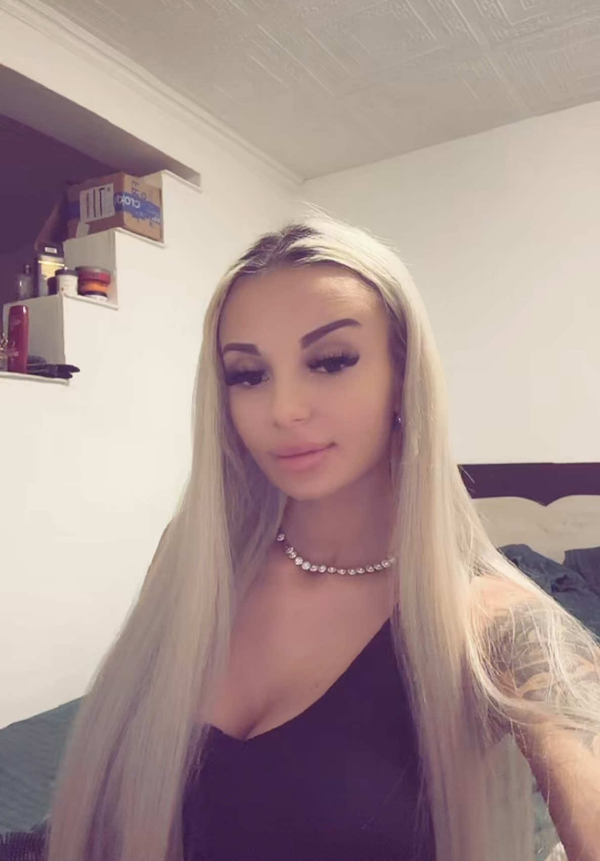 A post by @antoniadenisa00 on TikTok caption: #foryoupage #viral #❤️‍🔥 