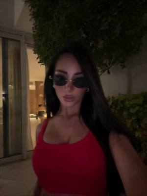 A post by @albavukaj on TikTok caption: Tu u llastu pak 🤣 #fypシ゚ #perty #shqip #viral #albavukaj 