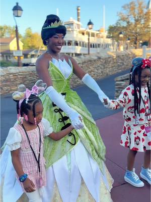 A post by @shenavici on TikTok caption: When you meet princess Tiana 👑 and finally get a taste of her food. #celebratesoulfully #hostedbydisney #dreamsdocometrue @Disney Parks @Walt Disney World 