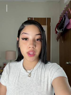 A post by @dianaswrldd_ on TikTok caption: #grwm #highschool #foryoupage 