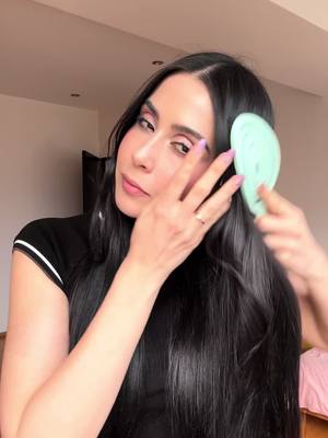 A post by @lupitavillalobosb on TikTok caption: Tardes de disfrutar mi café con @alpuraselectaoficial 💖, porque un momento especial merece la cremosidad perfecta.