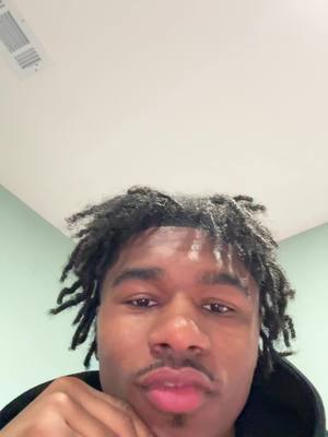 A post by @whojonte on TikTok caption: #greenscreen #fyp