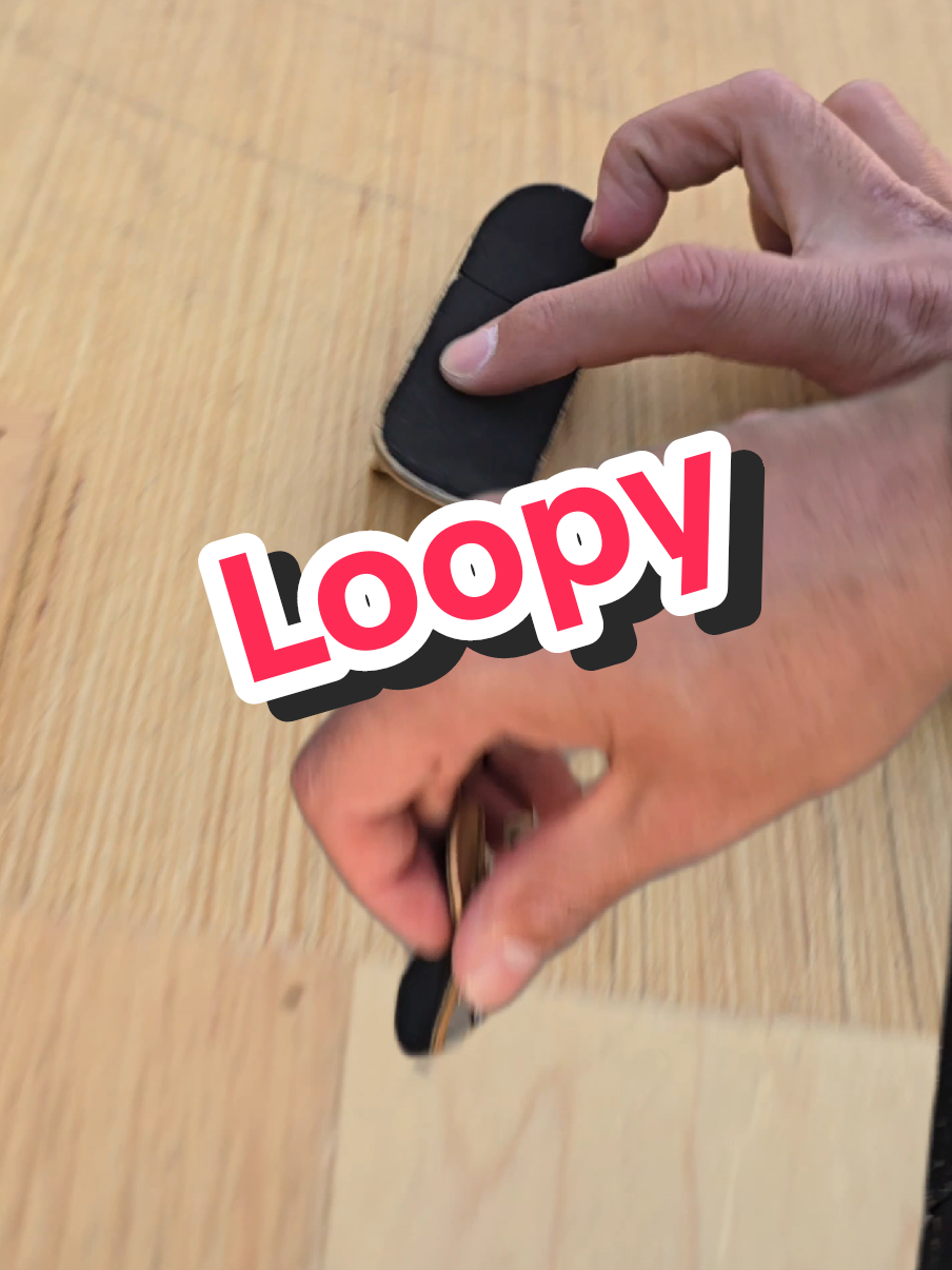 A post by @kwispy.fb on TikTok caption: feeling loopy #realism #fingerboard #foryoupage #fyp #skateboarding #techdeck #loop 