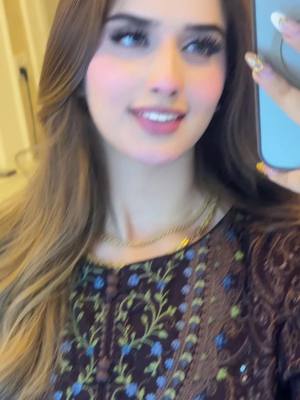 A post by @alishbahanjum on TikTok caption: #Alishbahanjum #foryoupage 