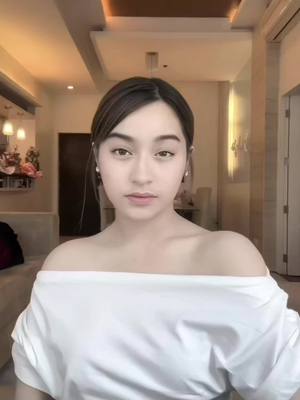 A post by @jillianwxrd on TikTok caption: Makeup time! 💘 @Pretty Secret 