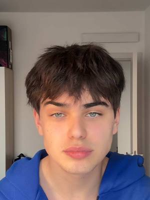 A post by @nemark.a4 on TikTok caption: нифига тик ток плавным стал)))
