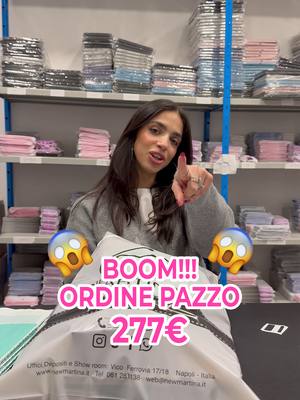 A post by @newmartina on TikTok caption: BOOM...Ordine Pazzo da 277€!!!😱😱😱 Amici miei, qui stiamo veramente superando ogni limite.  Grazie Maria per questo ordine pazzesco 277€ di pura passione, supporto e fiducia…io sono veramente sotto shock.  Sapere che ogni giorno posso contare su persone come te mi riempie il cuore. Questo progetto cresce con voi, con la mia famiglia e il mio team…e tutto questo è possibile solo grazie al vostro affetto! GRAZIE, MARIA E GRAZIE A TUTTI VOI! 🩷🩷🩷 Adesso però voglio sapere…chi sarà il prossimo a farci impazzire?!😏  Magari il prossimo video-ordine sarà proprio il tuo! 📹✨ #newmartina #armov #acquistaonline #martinizzatianchetu