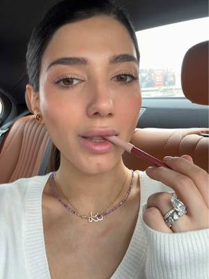 A post by @narins.beauty_ on TikTok caption: مين متلي؟😂😂  @MAYBELLINE_KSA #maybelline 