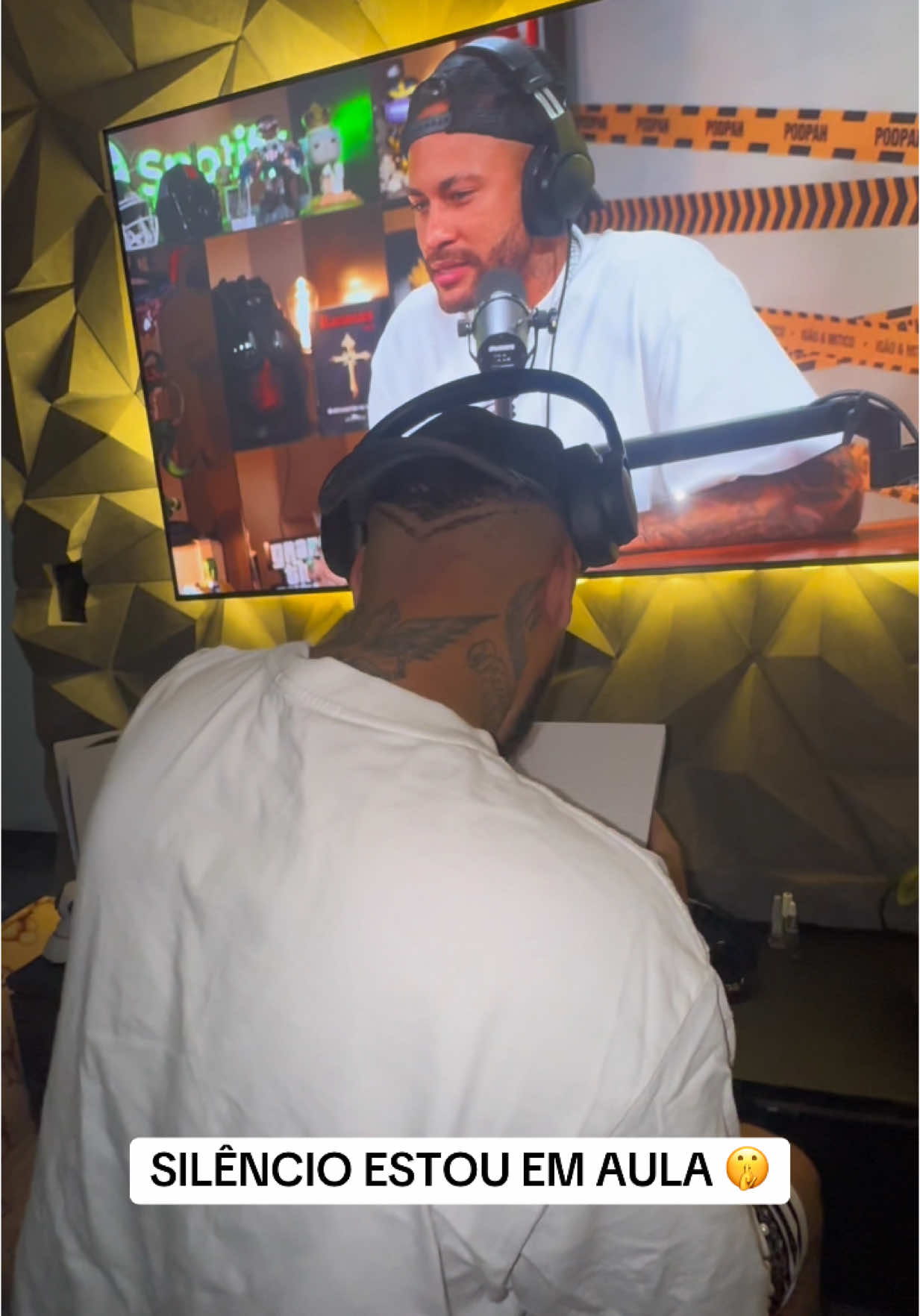 A post by @sosianey on TikTok caption: Aulas 🧑‍🏫 #neymar #foryo 