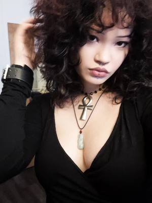 A post by @alienpuke on TikTok caption: i love bad bitches2
