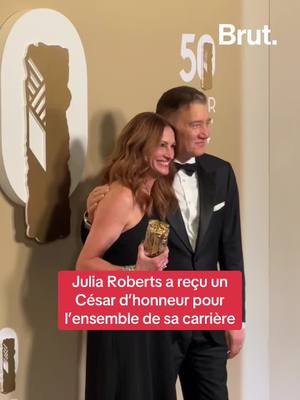 A post by @brutofficiel on TikTok caption: Julia Roberts a reçu un César d’honneur pour l’ensemble de sa carrière #cesars2025 #onregardequoi #cesar #juliaroberts 