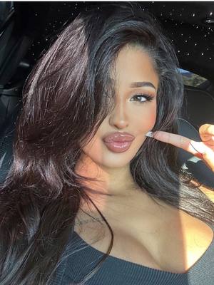 A post by @stunnaababy_ on TikTok caption: Super easy makeup tutorial ❤️ #fypシ゚viral 
