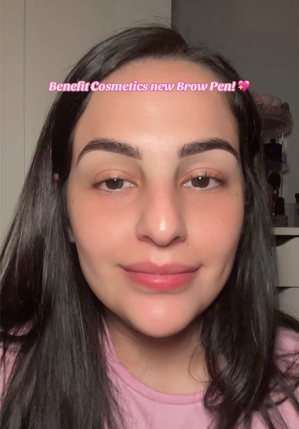 A post by @crystalverdayesmua on TikTok caption: @Benefit Cosmetics new Mighty Fine Brow Pen. 💖 Superfine triple tip brow pen.  #benefitcosmetics #benefitbrows #benefitclubpink #brows #browpen #brows #cejas #cejasperfectas #browtutorial #cejastutorial #suenalindo 
