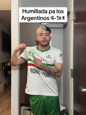 A post by @rivaldios10 on TikTok caption: Que pasó bebé?😂😂 @MARKITONAVAJA #rivaldios #futbol⚽️ 