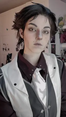 A post by @schneckbert.cosplay on TikTok caption: my pookie 🥹🩷 #viktorarcane #viktor #viktorcosplay #jayvik #arcane #arcanecosplay #leagueoflegends #leagueofledgendscosplay #cosplay #cosnrw 