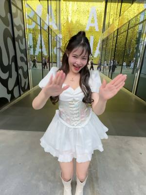 A post by @iiiyadaaa on TikTok caption: มีนาแล้ว เมื่อไหร่จะมีใจ😝