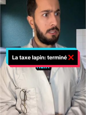 A post by @masdak_trading on TikTok caption: La « taxe lapin » invalidée par le conseil constitutionnel ❌ Le Conseil constitutionnel a récemment censuré la « taxe lapin », une mesure du projet de loi de financement de la Sécurité sociale 2025 qui prévoyait une pénalité de 5 euros pour les patients ne se présentant pas à leurs rendez-vous médicaux. Bien que l’objectif de dissuader les absences injustifiées soit jugé d’intérêt général, les sages ont estimé que le dispositif manquait d’encadrement. Notamment, le législateur n’a pas suffisamment précisé la nature de la pénalité, son montant et les conditions de sa mise en œuvre. Cette décision garantit ainsi la protection de la santé pour tous, notamment pour ceux sans moyen de paiement dématérialisé. #santé #taxelapin #medecin 