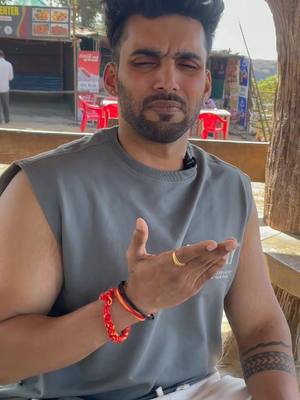 A post by @jaiswal_mukesh on TikTok caption: Tag your bestfriend 😜 #mukeshjaiswal #tiktokindia #trending #tiktok #viral #viralvideo #funny #girls #sister 