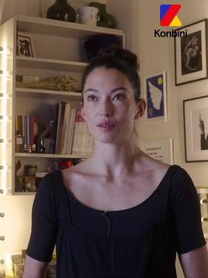 A post by @konbini on TikTok caption: Il y a tout pile deux ans, Hannah O'Neill était nommée Danseuse Étoile de l'Opéra de Paris, devenant l'une des 17 Étoiles de la célèbre institution française 🌟 À l'occasion de sa prise de rôle dans la pièce "Onéguine", on a l'a suivie une journée avant le show pour découvrir son quotidien 🩰 Une immersion rendue possible grâce à @chanelofficial , grand mécène de l'Opera de paris ✨ #danse 