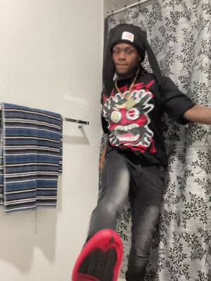 A post by @mrflawdaaa on TikTok caption: this beat hard😂🔥(dc:me) #fyp #floridadance #trending #xybca #viral 